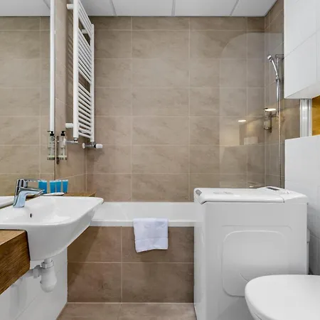 Comfort 340 By Bookinghost Warszawa