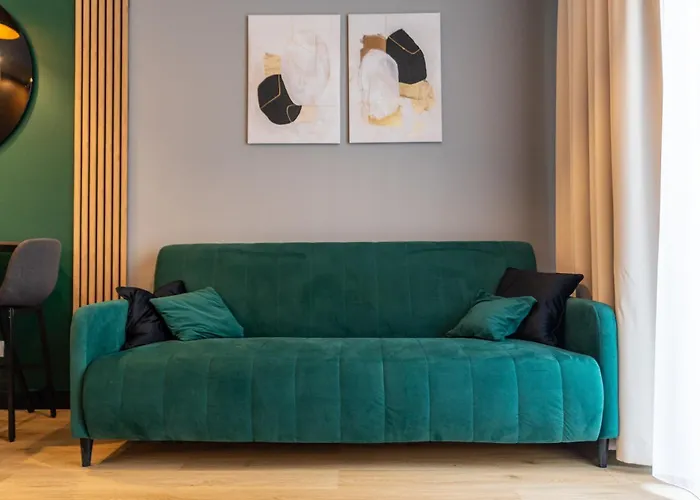 Comfort 340 By Bookinghost *