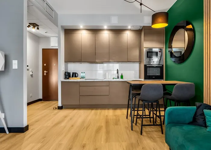 Comfort 340 By Bookinghost وارسو