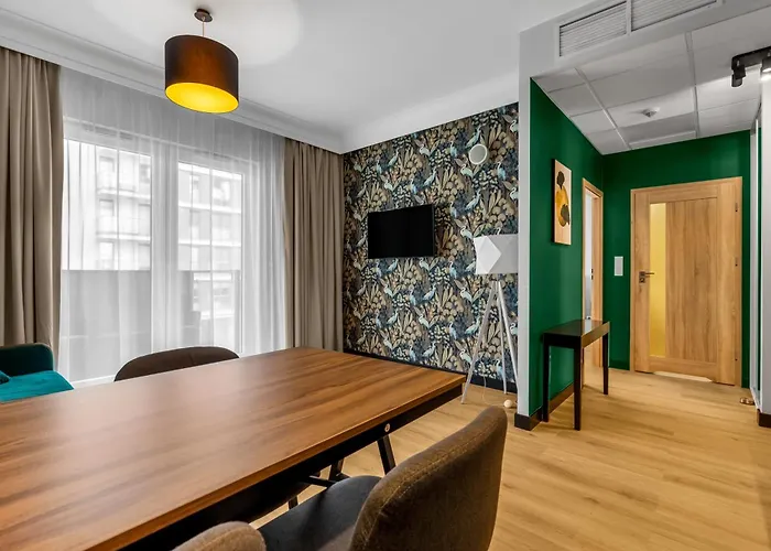 Comfort 340 By Bookinghost وارسو