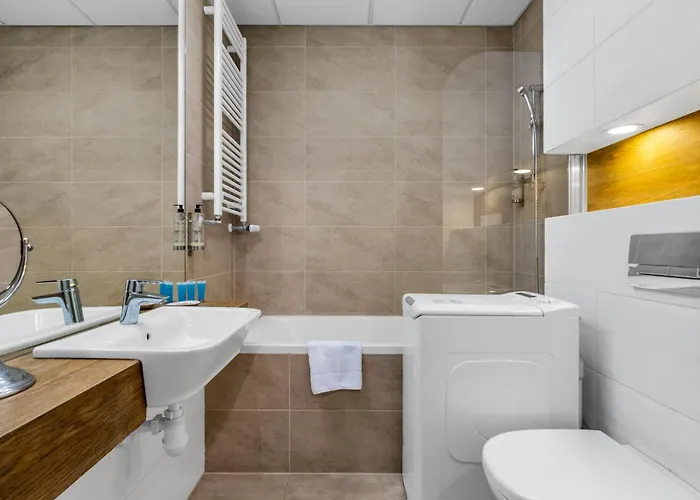 Comfort 340 By Bookinghost وارسو