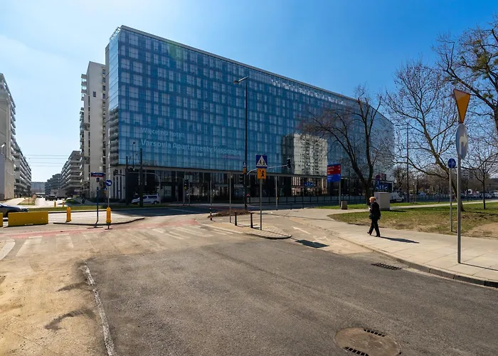 Comfort 340 By Bookinghost * Warsaw