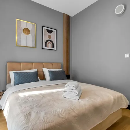 Comfort 340 By Bookinghost